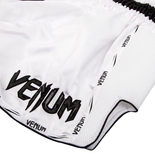 Short de Muay Thai Venum Giant