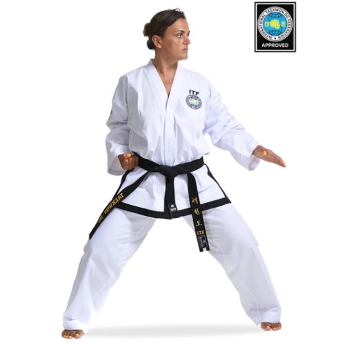 CEINTURE NOIRE DOBOK APPROUVÉE ITF (CÔTELÉE)